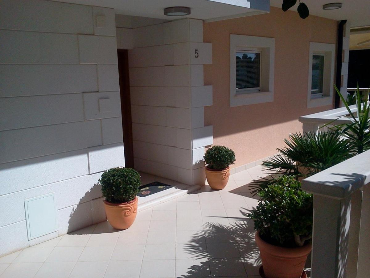 Apartments Jani Hvar Town Exterior photo