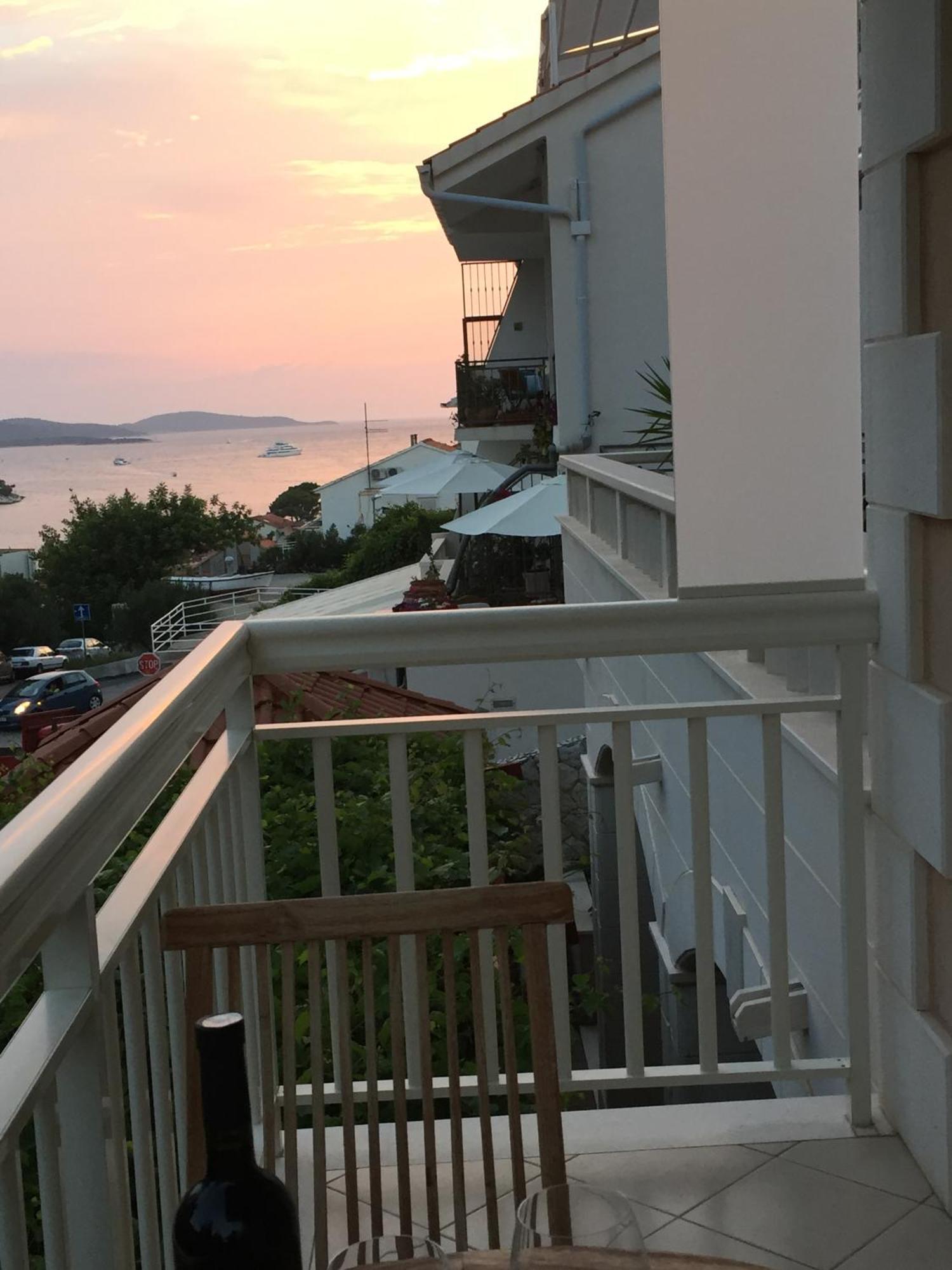 Apartments Jani Hvar Town Exterior photo